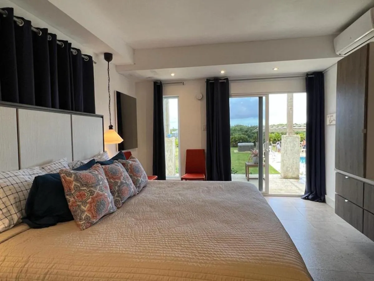 The Grand Villa Arecibo